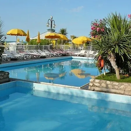 Ξενοδοχείο Majestic 4*