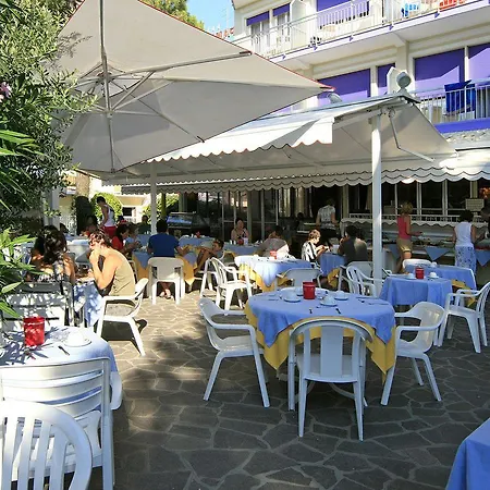 Ξενοδοχείο Majestic 4*