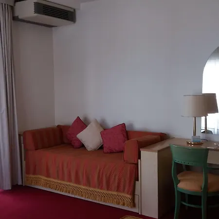 Majestic 4* Τζεσόλο Λίντο