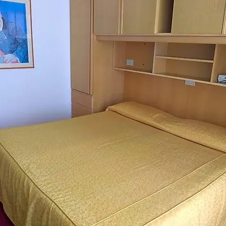 Majestic Hotel 4*